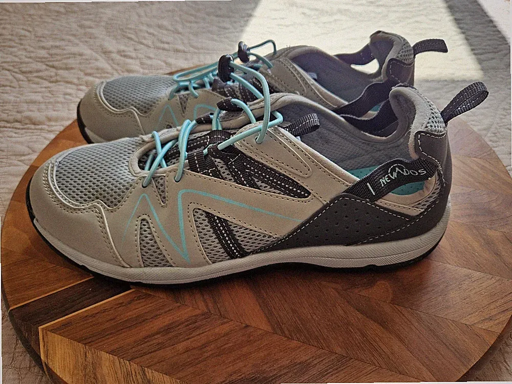 Nevados Women's Cayenne Vent Bungee Closure Hiking Outdoor Shoes Grey Teal, 8.5M