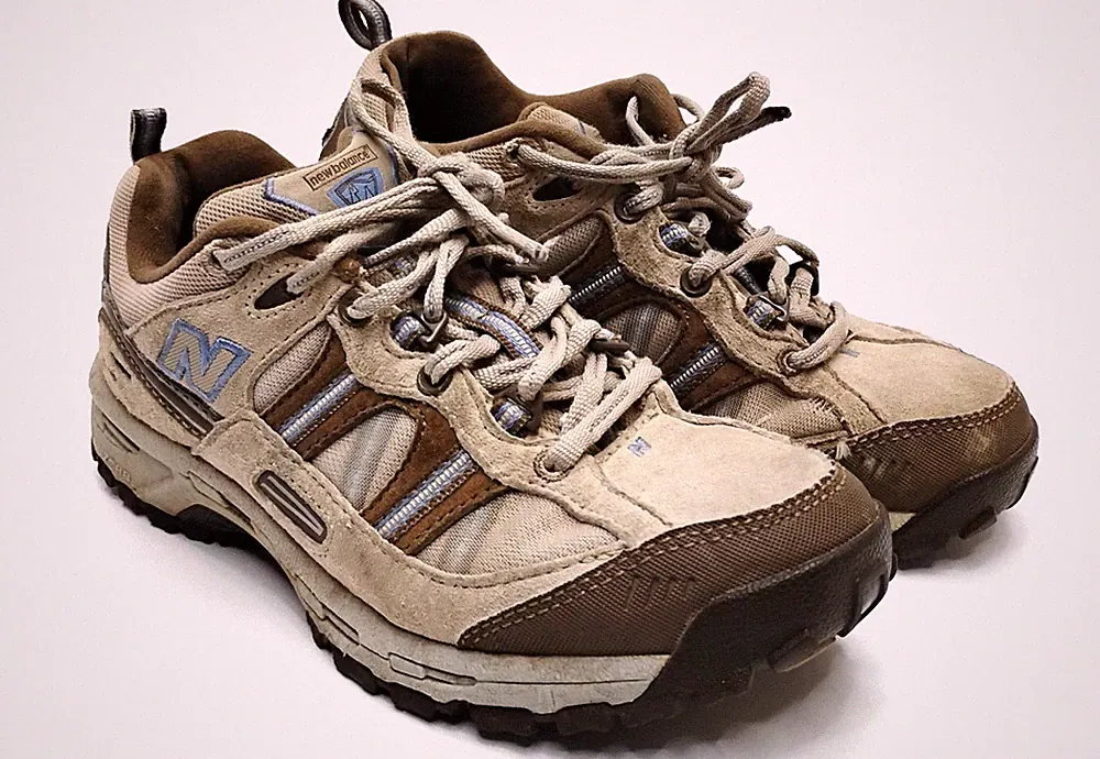 New Balance Women's 644 Beige Hiking Trail Shoes Sneakers Size 7.5