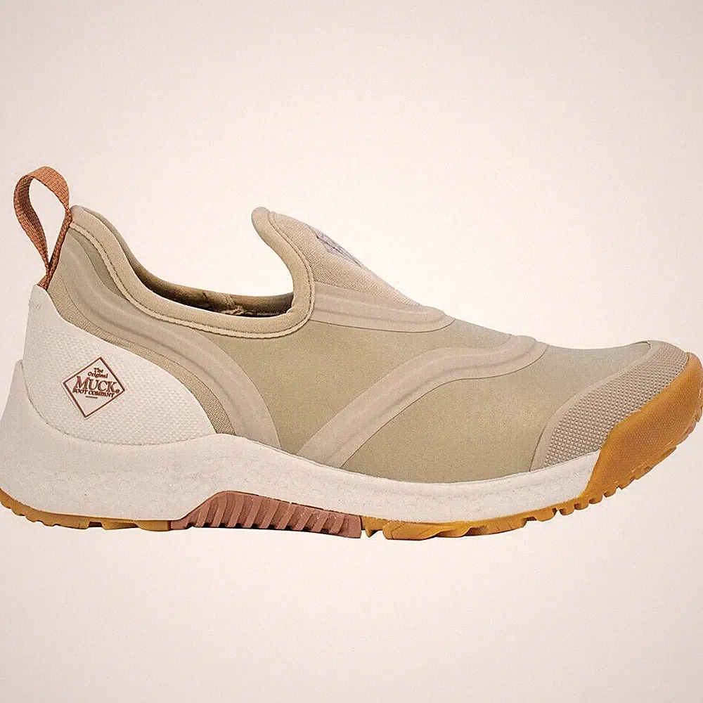 NEW Muck Women's Outscape Low Crockery Beige Waterproof Slip On Shoes - 9.5