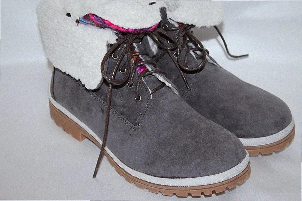 NEW! MUKLUKS Gray Faux Fur Cuff Hiking Ankle Boots Sz 10