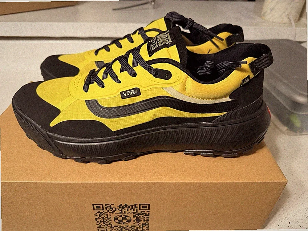 NEW VANS MTE Crosspath Yellow Black Hiking Shoes Men's 12