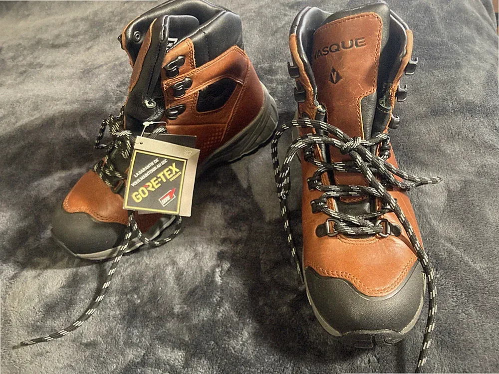 NEW Vasque St Elias Hiking/Backpacking Boot Womens 6.5/37 Cognac