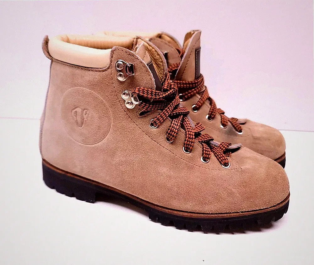 New Vasque Tan Beige Suede Hiking Camping Boots 7502 Made In Italy Men's 8.5 N