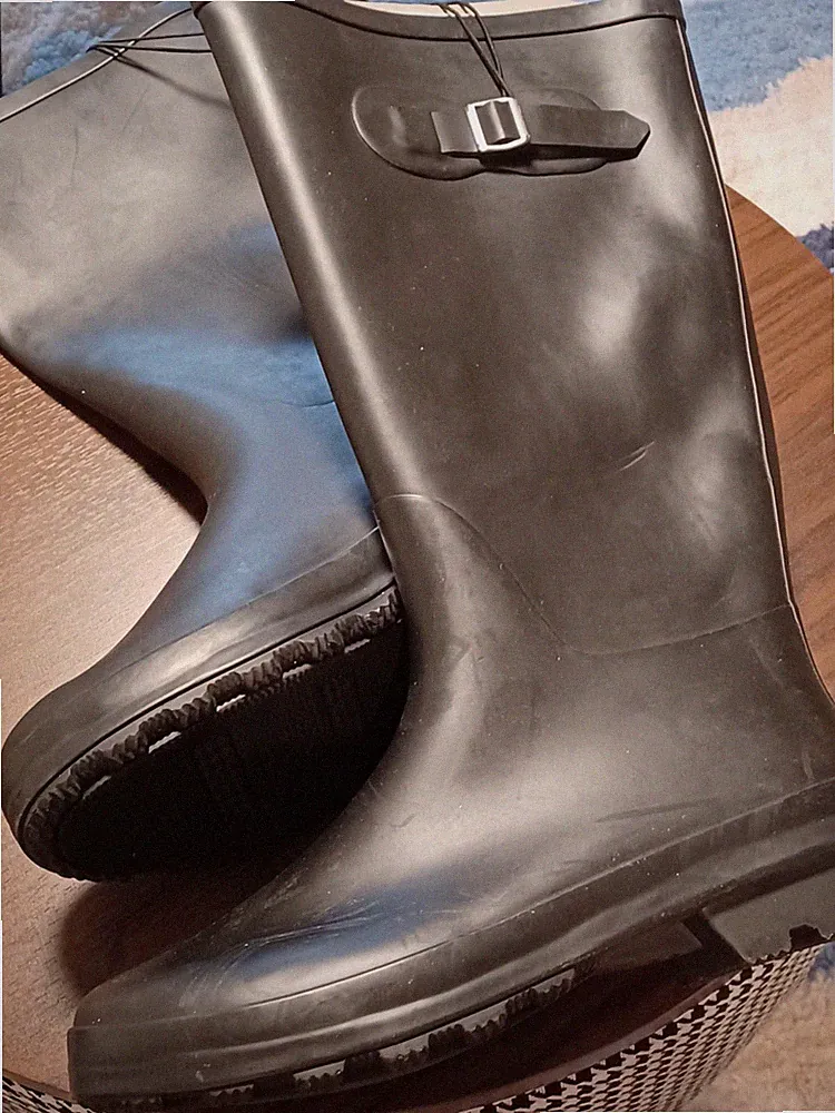 NEW Waterproff skid resistant Black-Rain boots size 9