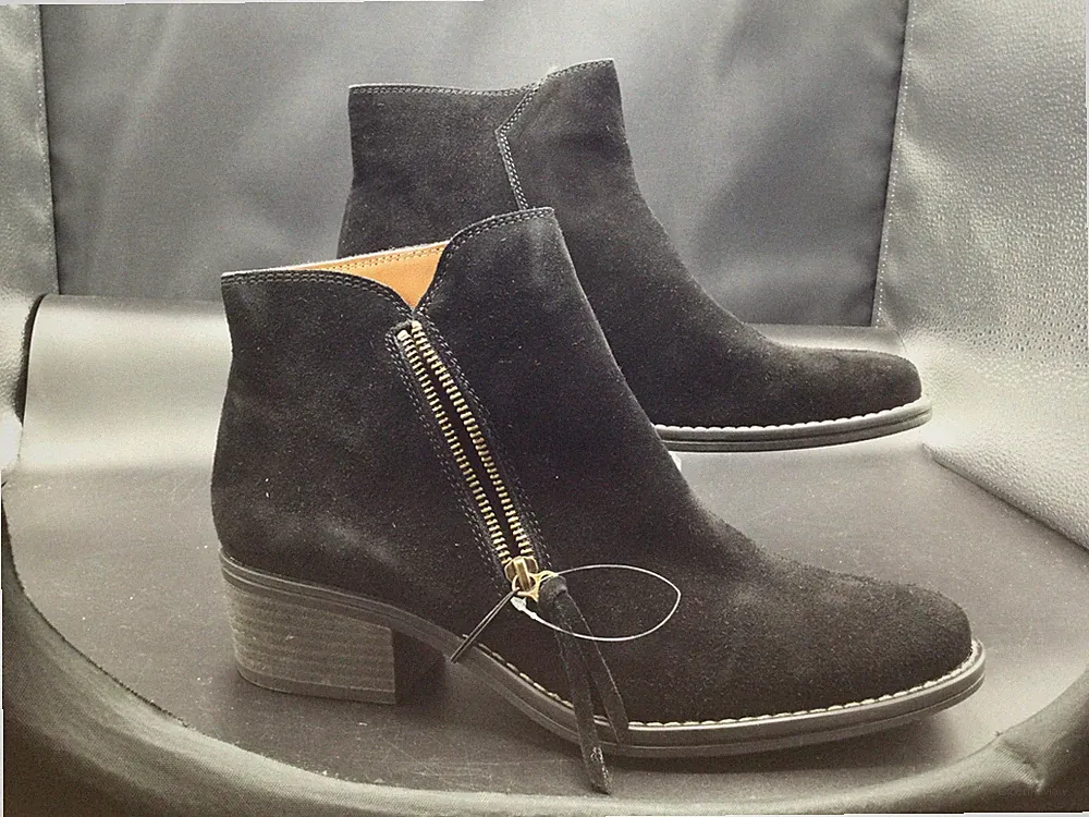 New White Mountain Women's Suede Ankle Boot Black Size 10M