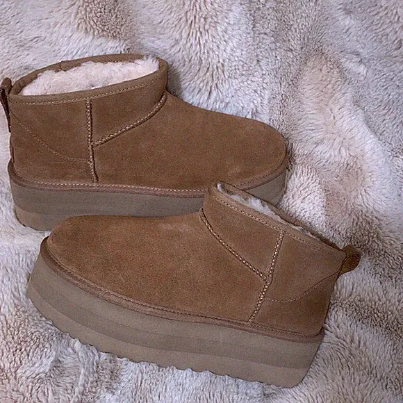 New Women's US Size 9 UGG Ultra Mini Platform Chestnut 1135092 Suede Upper Boots