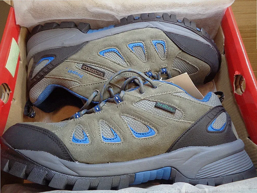 NIB Men's Propet Ridge Walker Athletic Shoes US 9.5 XX wide (5E) or Women's 11