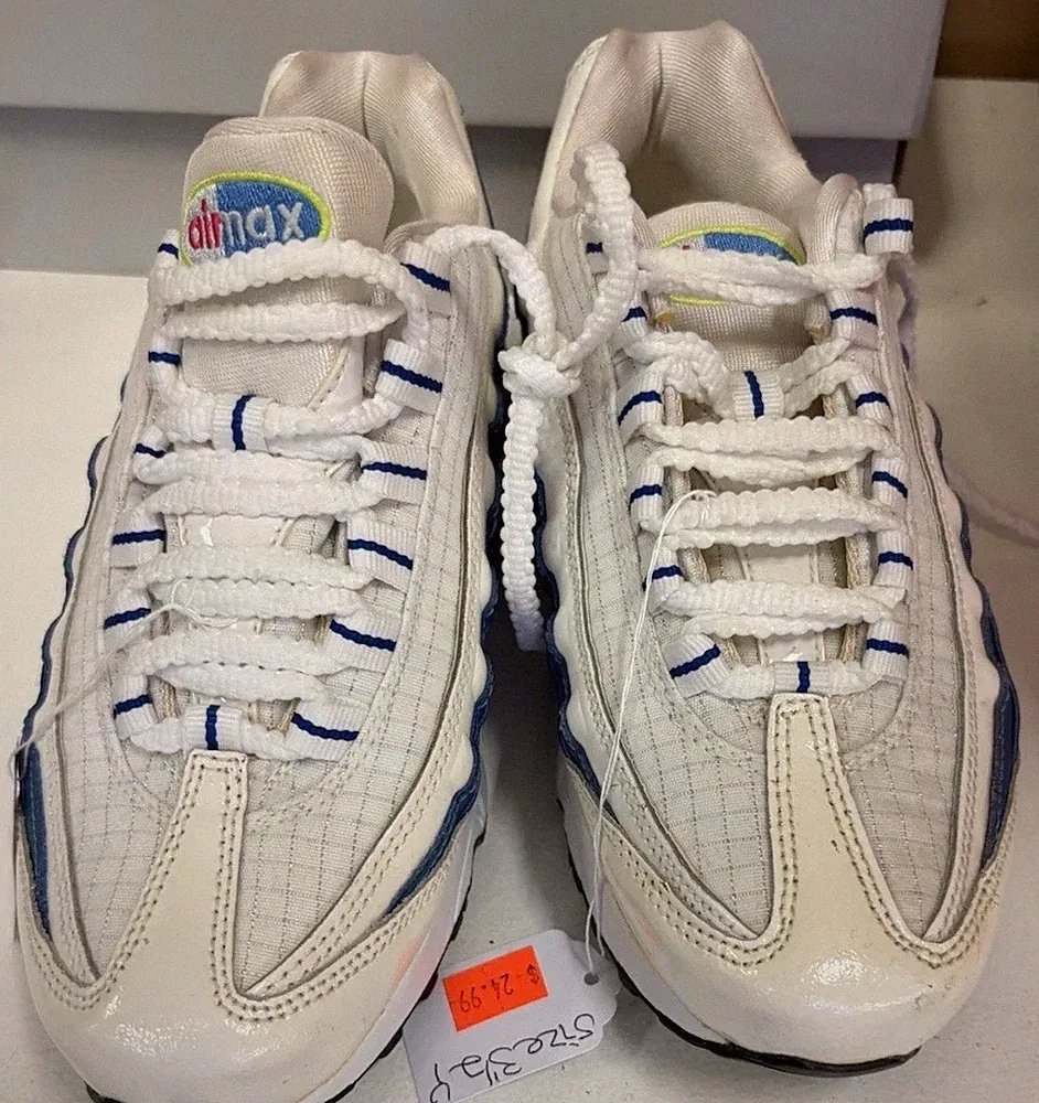 Nike Air Max Low Top Size 3.5 Y Lace-Up Sneakers White/Blue Athletic Shoes