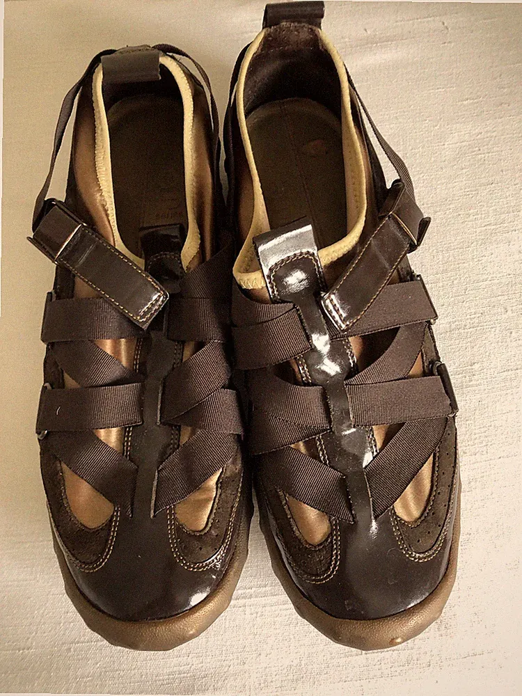 Nike G Lab Series Brown Gold Women Hiking Trail Sport Shoes Size 6.5