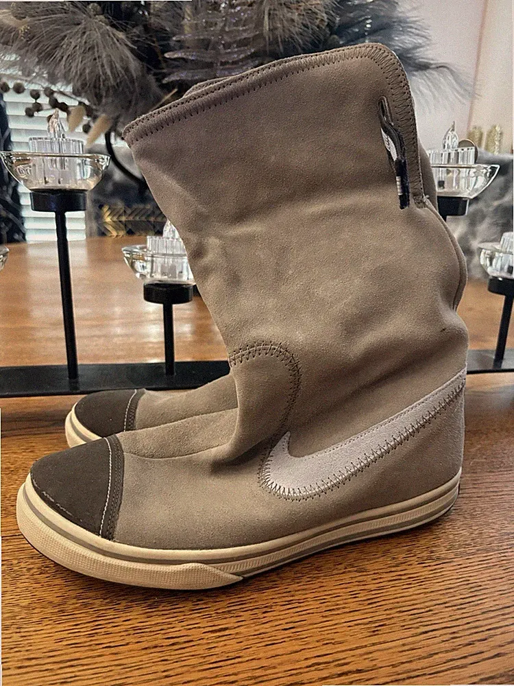 Nike Glencoe Foldover Boots for Women Size 9 VGUC!