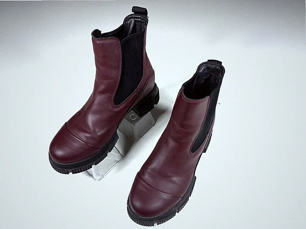 Nine West Boots Women 7.5 Maroon Combat Chelsea Slip On Lug Sole Casual