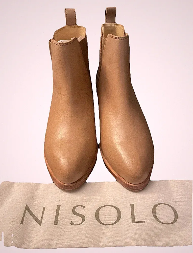 Nisolo Eva Everyday Chelsea Booties Almond Brown Leather Booties Women’s 6.5
