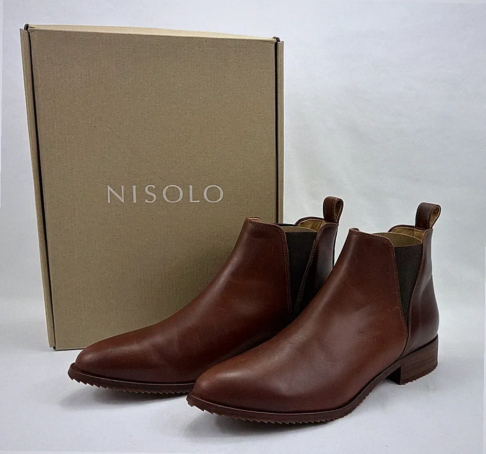 Nisolo Eva Everyday Leather Chelsea Boots/Shoes Auburn Women's 9.5 NIB