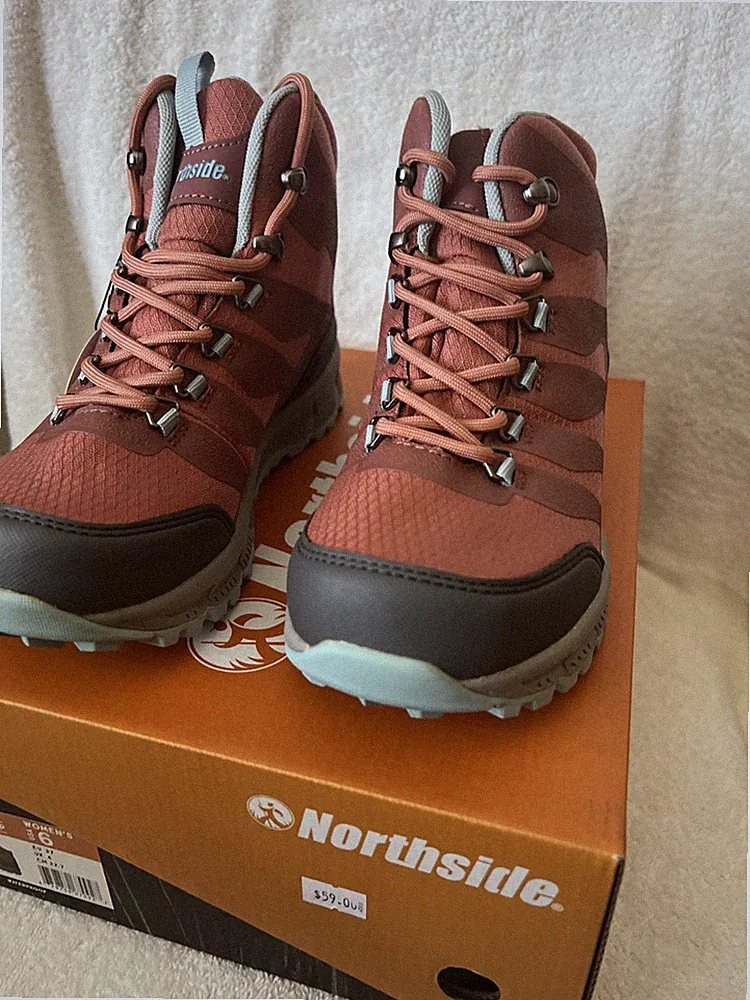 Northside Hargrove Mid WP Redwood ￼Size 9.5 Women’s Hiking Boots. Waterproof