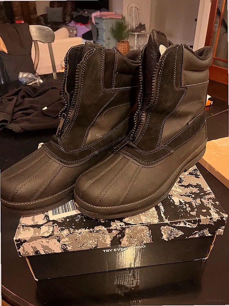 nortiv 8 mens snow or rain boots hardly worn Size 13 Excellent condition