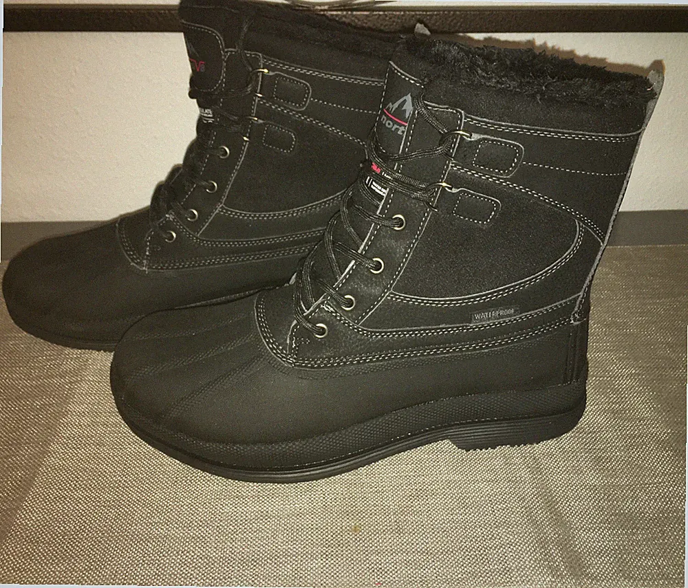 nortiV 8 Snow Hiking Insulated￼ Waterproof - Size 9.5 Black Boots