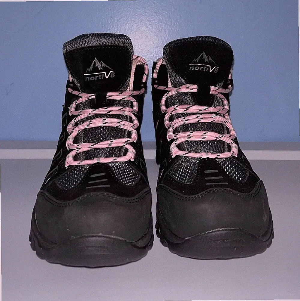 Nortiv8 Women's Waterproof Hiking Boots Black Pink Gray SNHB211W Size 7.5
