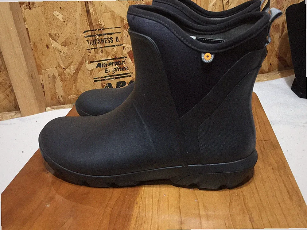 NOWT Bogs Sauvie II Chelsea Waterproof Insulated Boots Womens 10 Black