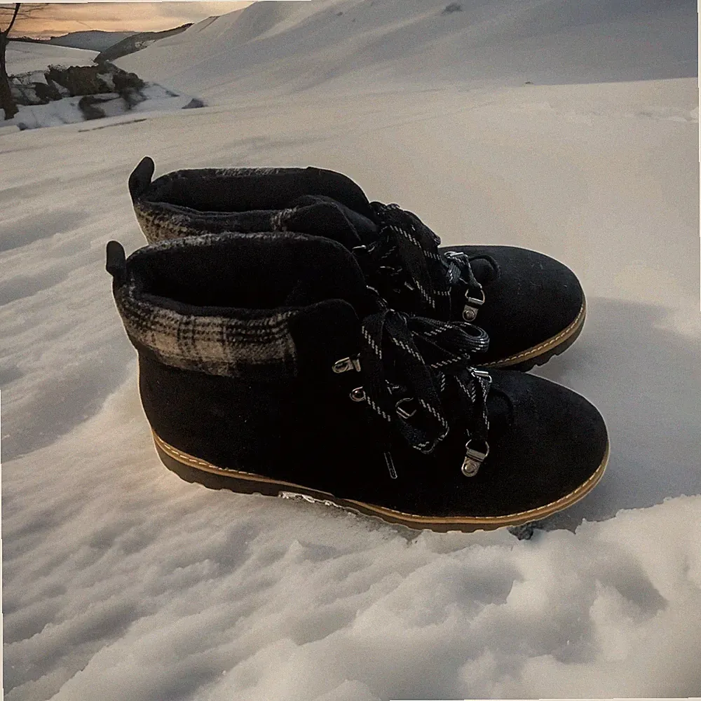 NWOT Women sz 9 Winter Boots Sonoma Ortholite ECO Hiking Ankle Bootie Snow Black