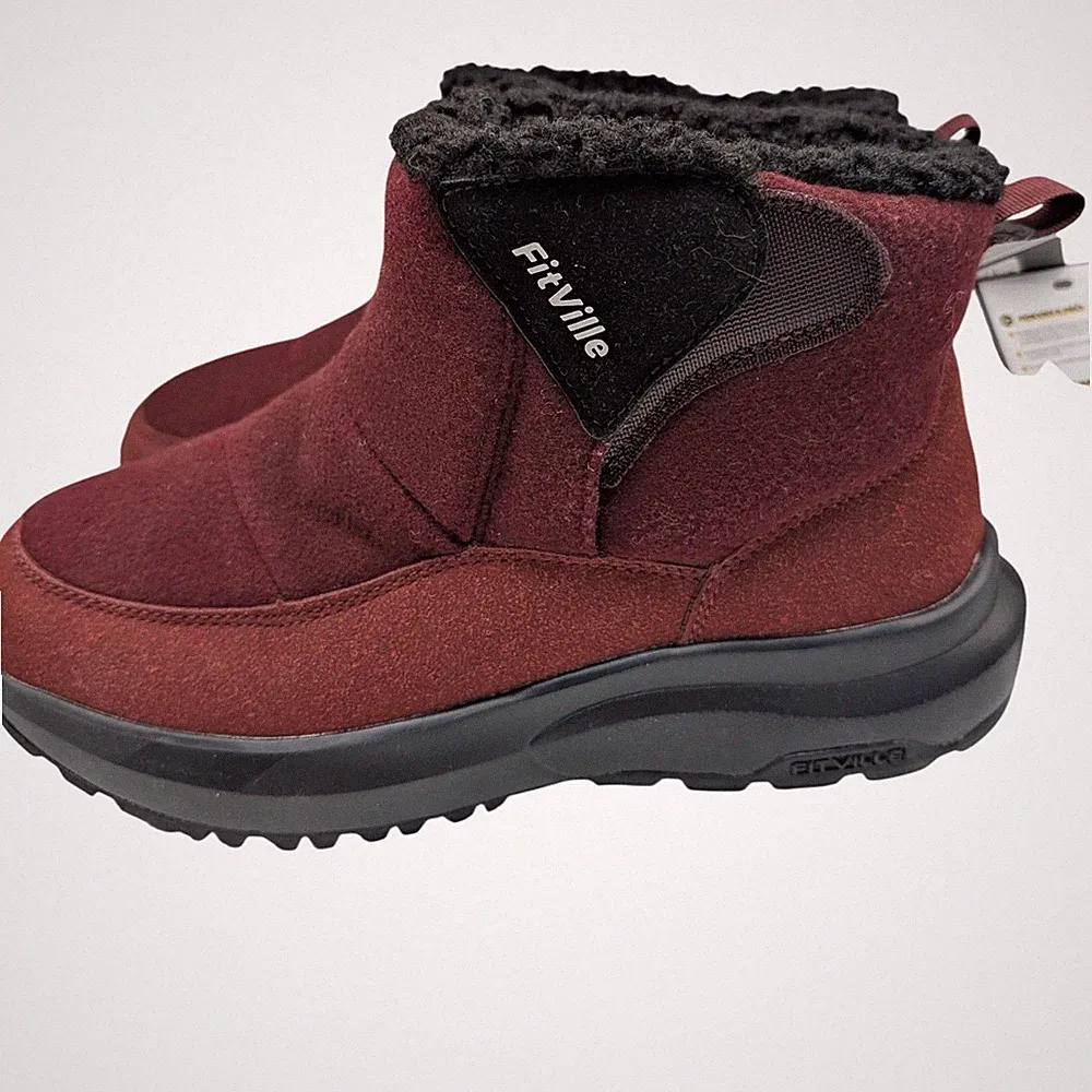 NWT FitVille Wide Comfort Technology Arch Heel Support Boots Burgundy 7.5W