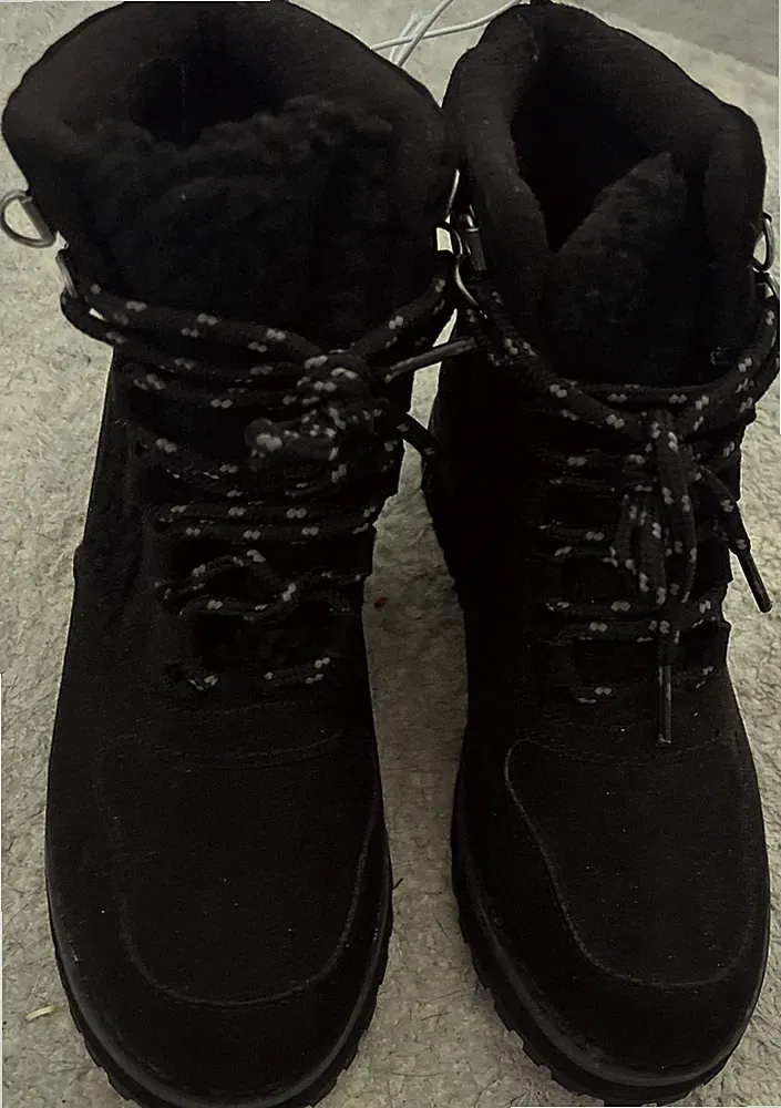 NWT! Old Navy Women's US 6 Water Repellent Faux Suede Hiking Boots Black