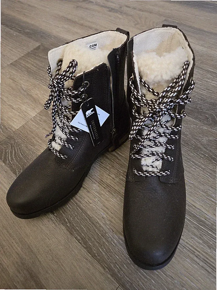 NWT Sorel real genuine shearling sheepskin snow boots women 7m waterproof
