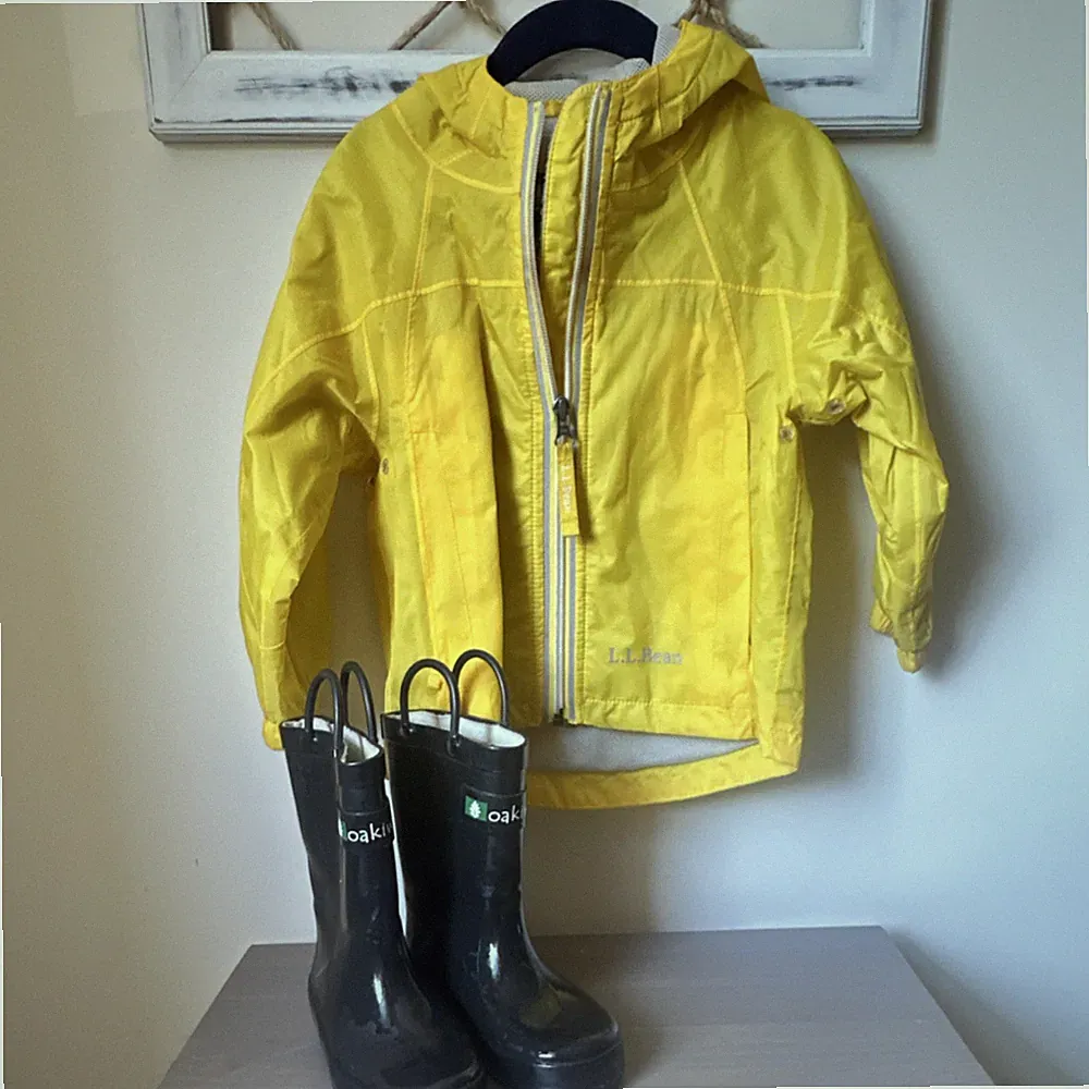 Oakiwear Black Kids Rain Boots US 8 and L.L. Bean rain jacket size 2T