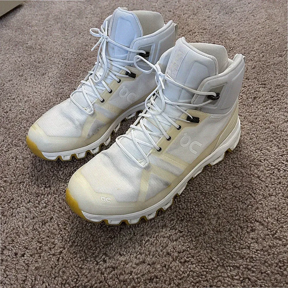 On Running Cloudrock Edge Raw Hiking Boots White Men’s Size 11