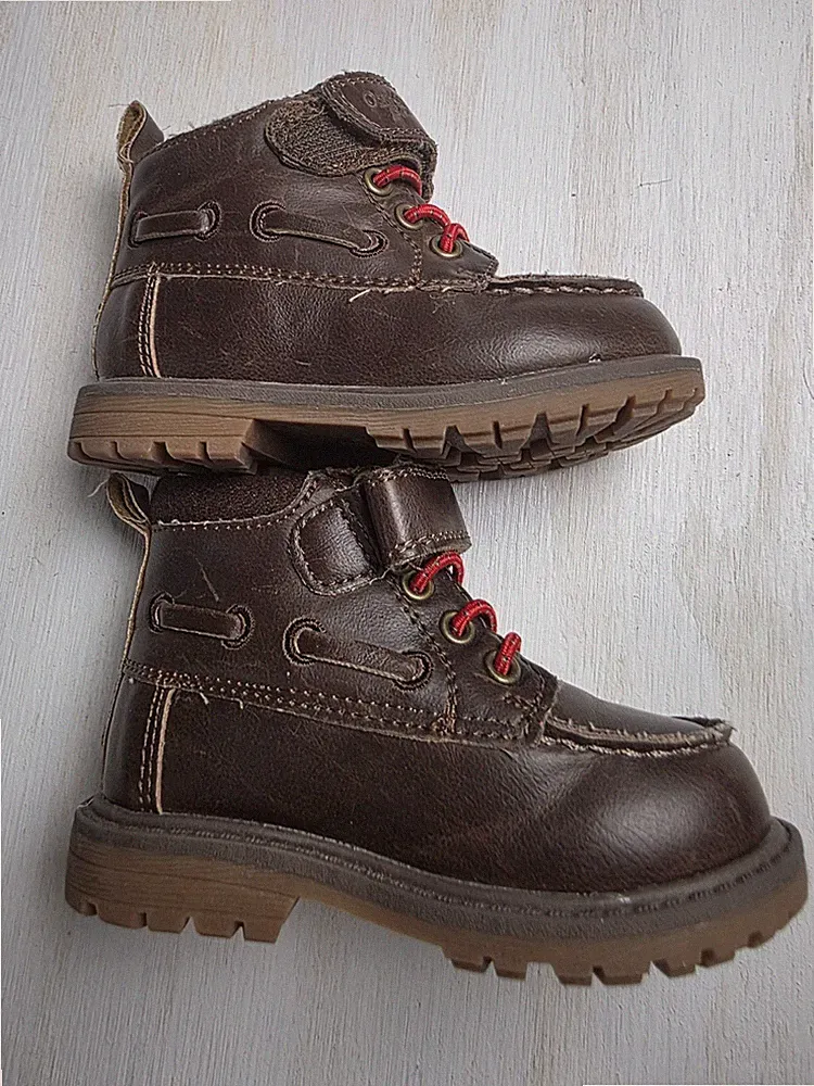 Oshkosh BGosh Joey Hiking Boots size 5 Little Boys Brown Vegan Leather