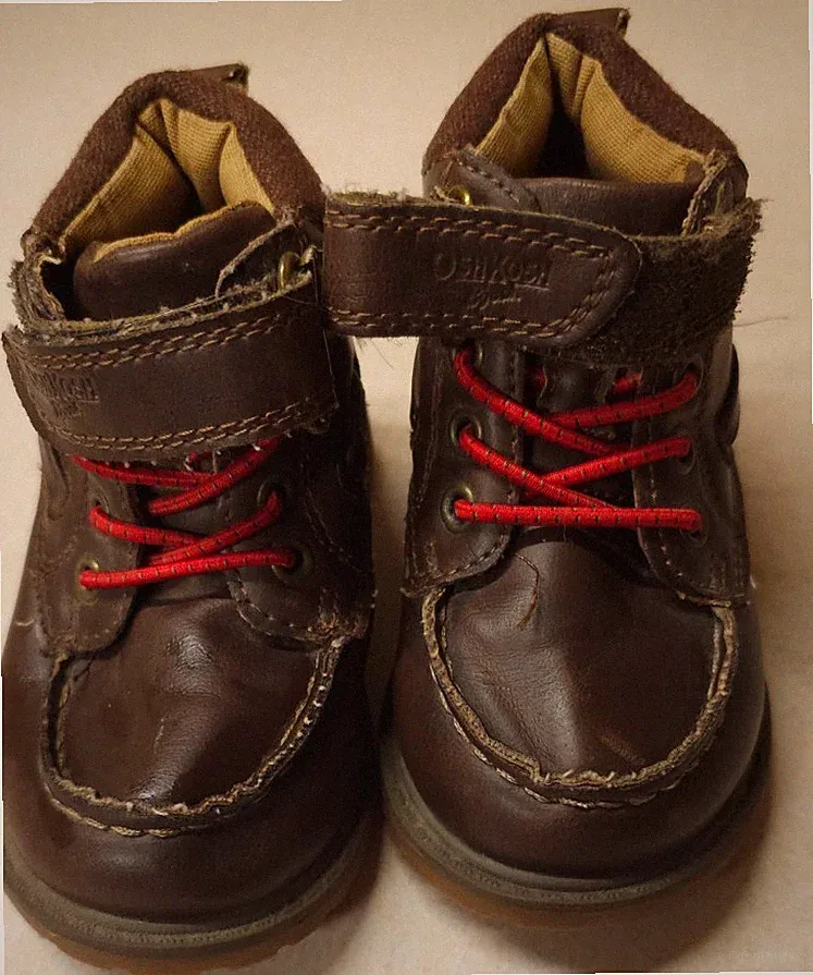 Oshkosh BGosh Size 5 Little Boys Toddlers Brown Vegan Leather Joey Hiking Boots