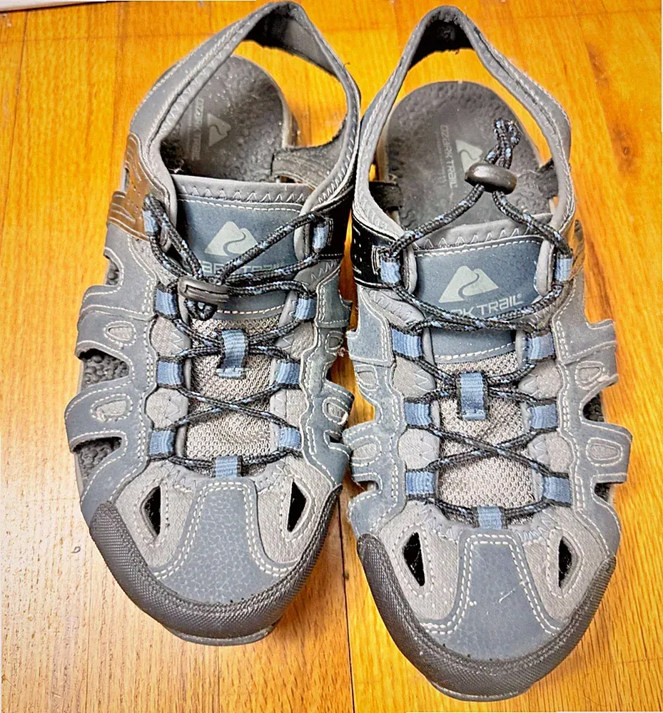 Ozark Trail Closed Toe Outdoor Sandal Size 11 Men Hiking Shoes Sports Used