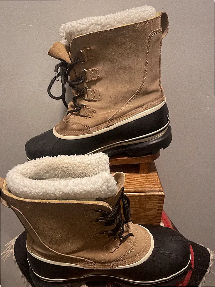 Ozark Trail Men's Thinsulate Waterproof Boots for Cold Weather MENS SIZE 11