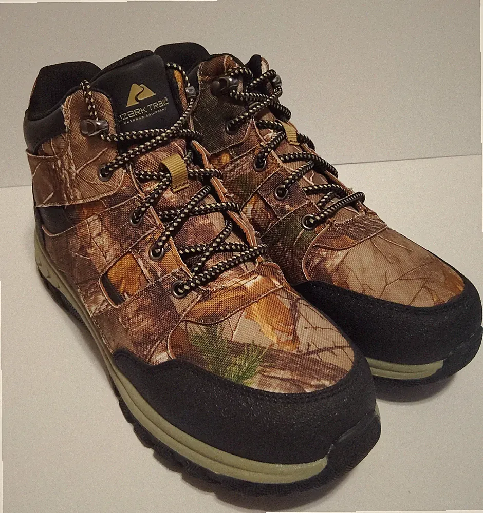 OZARK TRAIL REAL TREE HIKERS BOYS ANKLE SHOES BOOTS SIZE 6 CAMO HIKING HUNTING