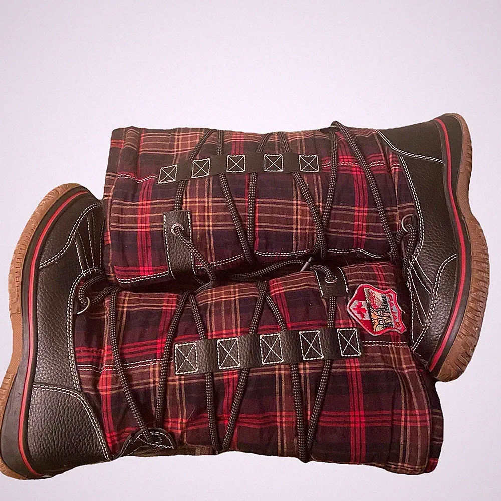 Pajar Boots Highland Tartan Plaid Fabric Leather Red Black Womens Size US 5.5