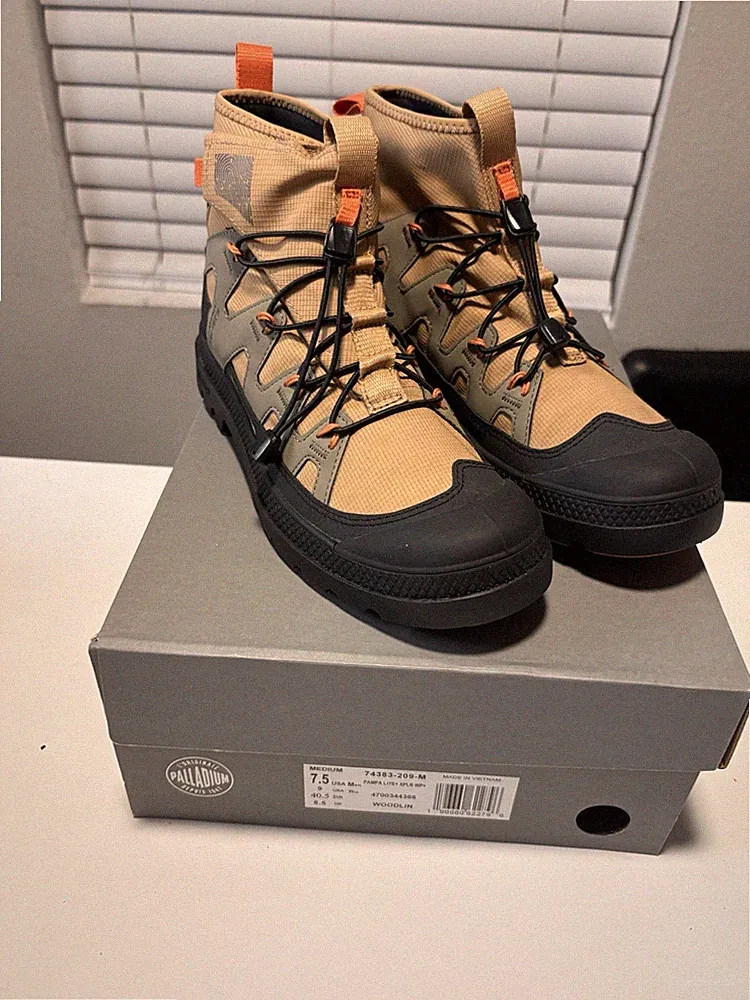 Palladium Pampa Lite WP+ Men’s 7.5 Tan Hiking Boots Waterproof NIB