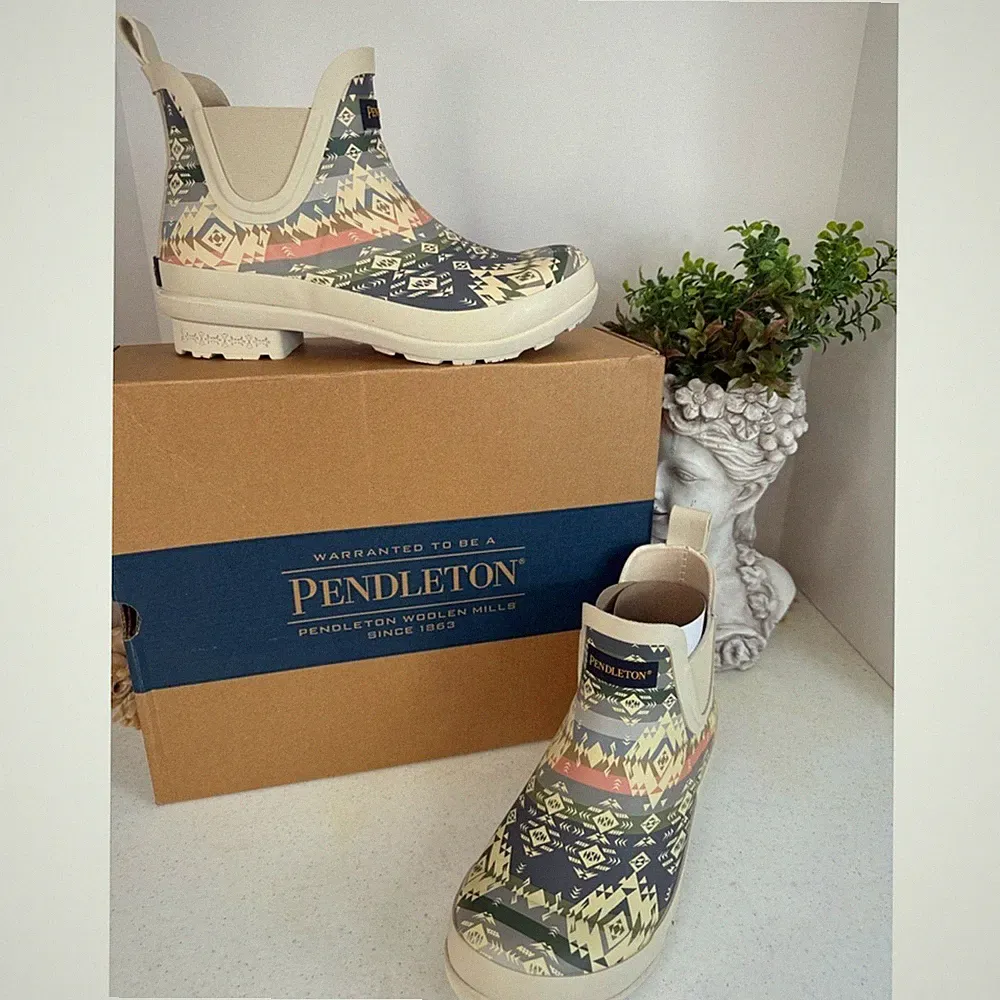 Pendleton Agate Beach Chelsea Rain Boot Neutral Multi Aztec Print Sz 7