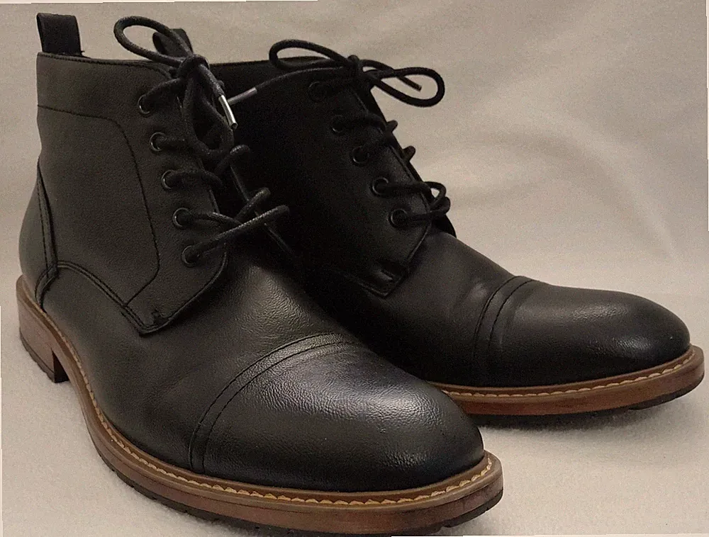 Perry Ellis Manning II Chukka Boots Sz 11.5 Black Faux Leather Lace Up EUC