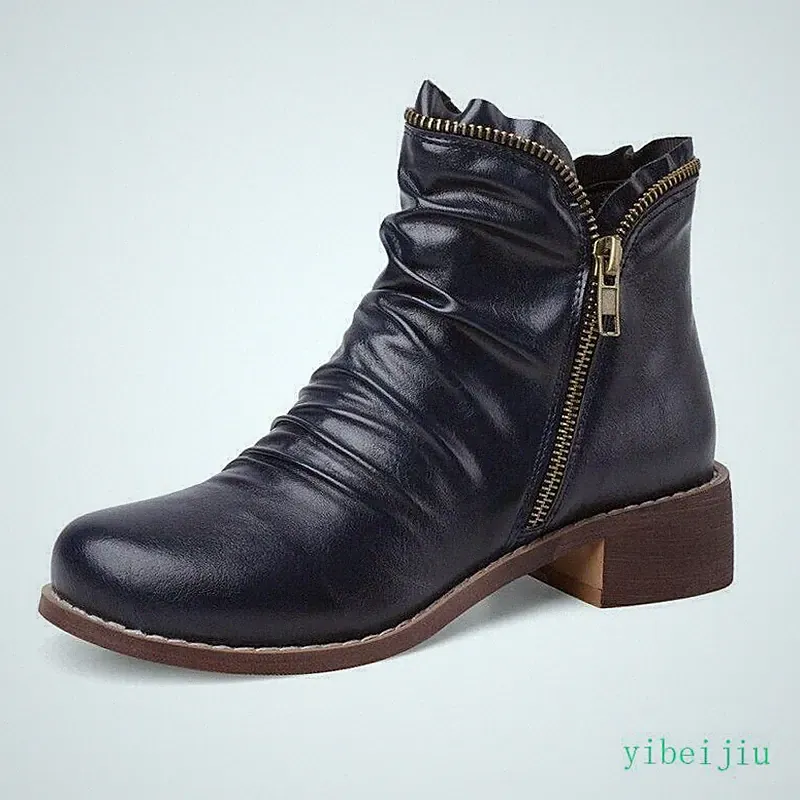 Plus Size Women's Round Toe Low Heel Casual Zipper Ankle Boots Vintage Pleated