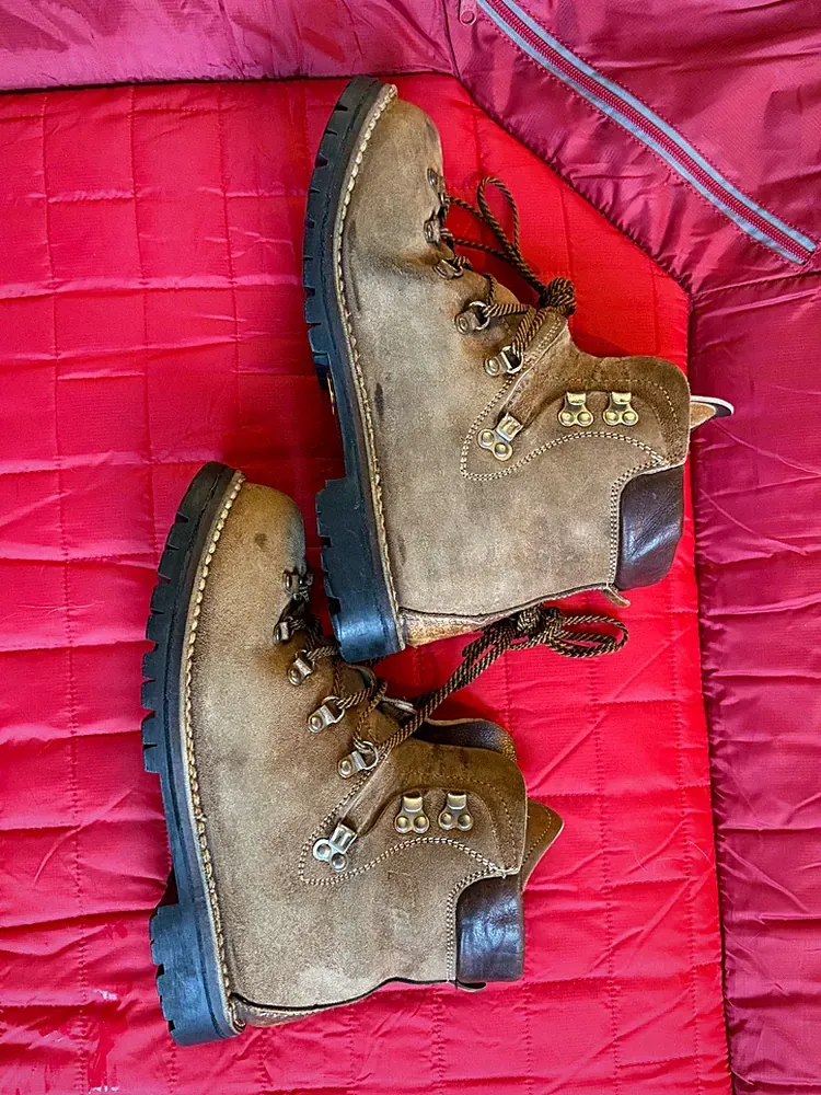 RAICHLE “Made in Switzerland” Size 10 Men’s mountaineering/backpacking Boots