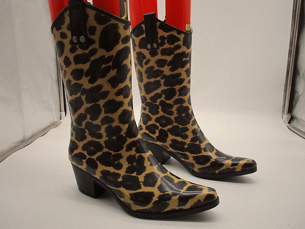 Rain Bops by beehive Rain 13 Square Toe Pull On Women's Rain Boots Size 8/39