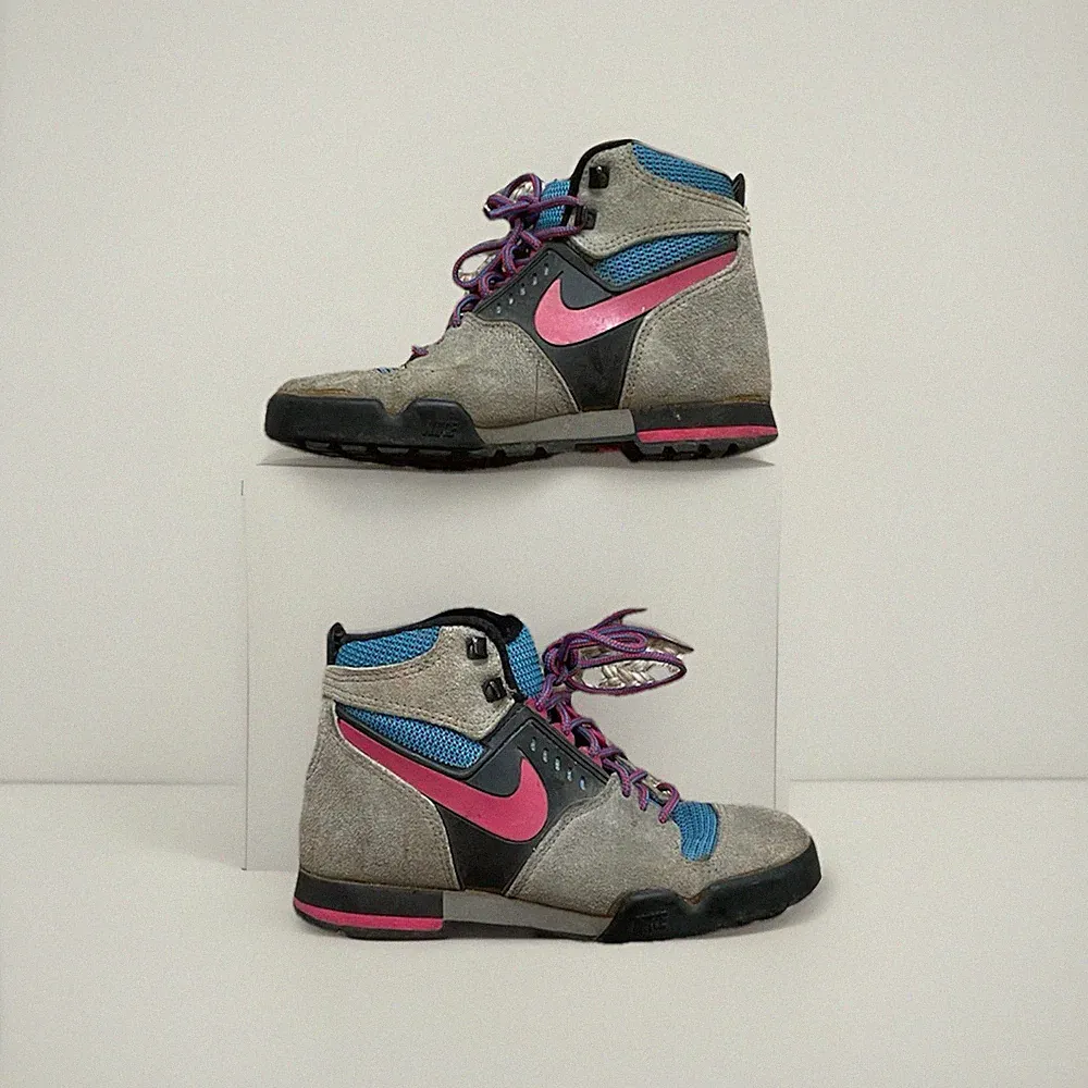 Rare 90's Nike Lava High hiking boots Size Women's 6.