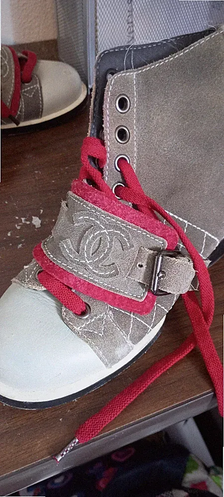 Rare Chanel Suede Leather CC Quilted Hiking Combat Boots Red/Grey Khaki Sz 36