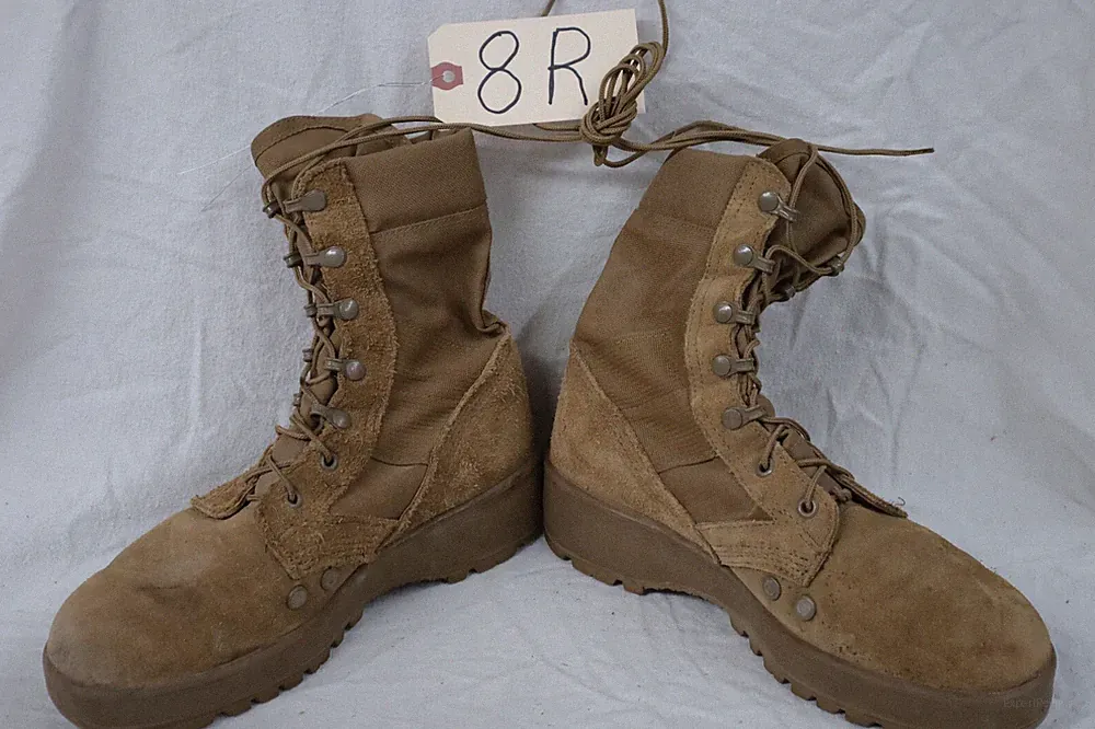 READ DESCRIPTION HOT WEATHER MILITARY COMBAT HIKING BOOTS 8R FC15-2