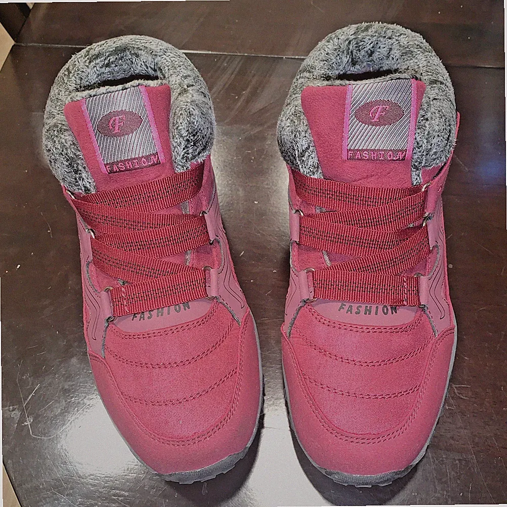Red Sport Shoes for Cold Weather; Adjustable. Comfortable Light, # 38 Very Good