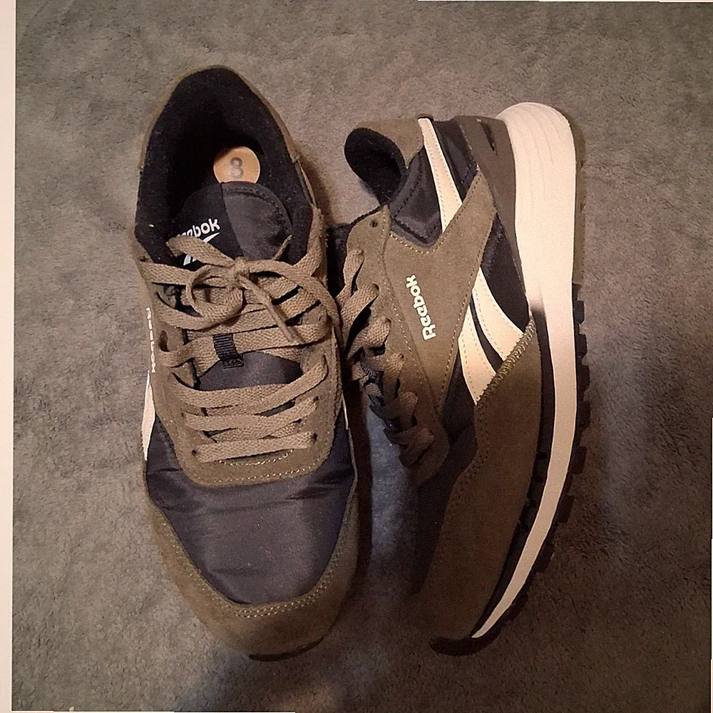 Reebok Men's Black Olive White Lace Up Low Top Athletic Sneakers