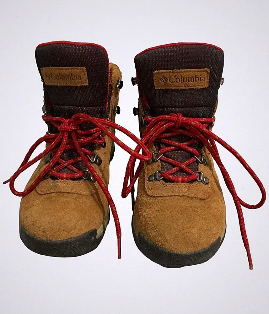 Reebok waterproof boots US7