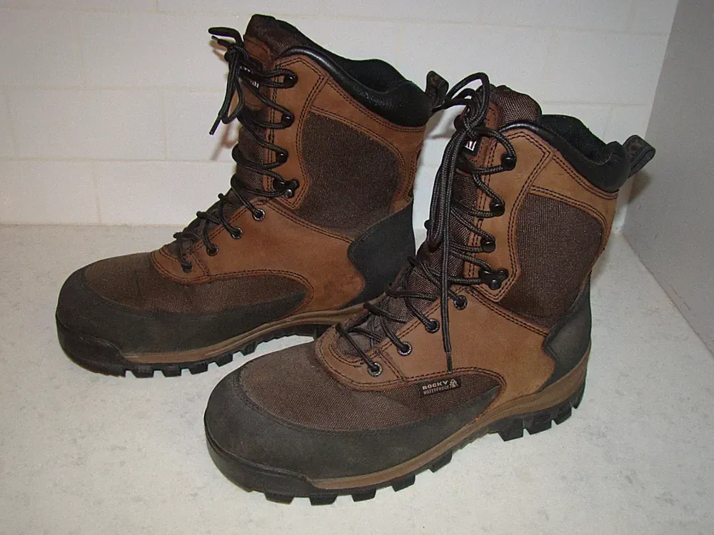 Rocky Core Mens 10 M Waterproof 800G Insulated Ooutdoor Hiking Boots 4753