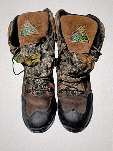 Hiking boot lining material