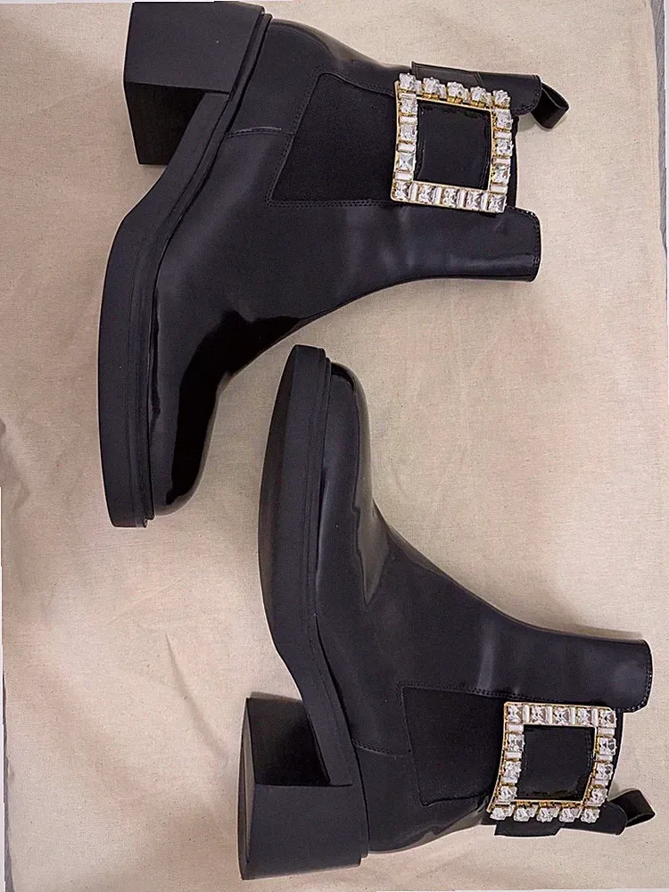 Roger Vivier Viv Rangers Chelsea Boots Black Leather Size 38 Crystal Buckle