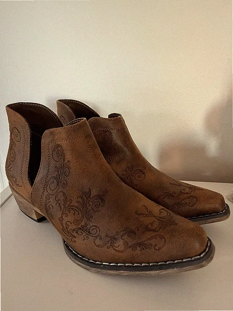 Roper Women’s Ava Snip Toe Western Cowboy Ankle Boots Brown Vegan 8